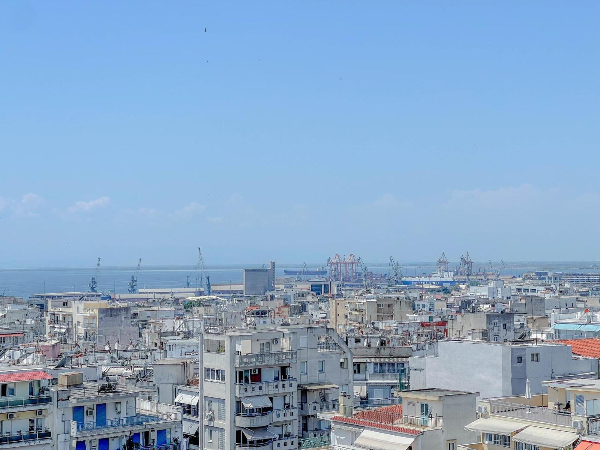 Aya Luxury - Free Public Parking Apartment